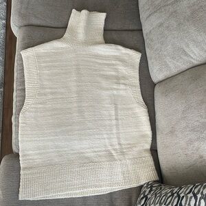 Turtleneck vest